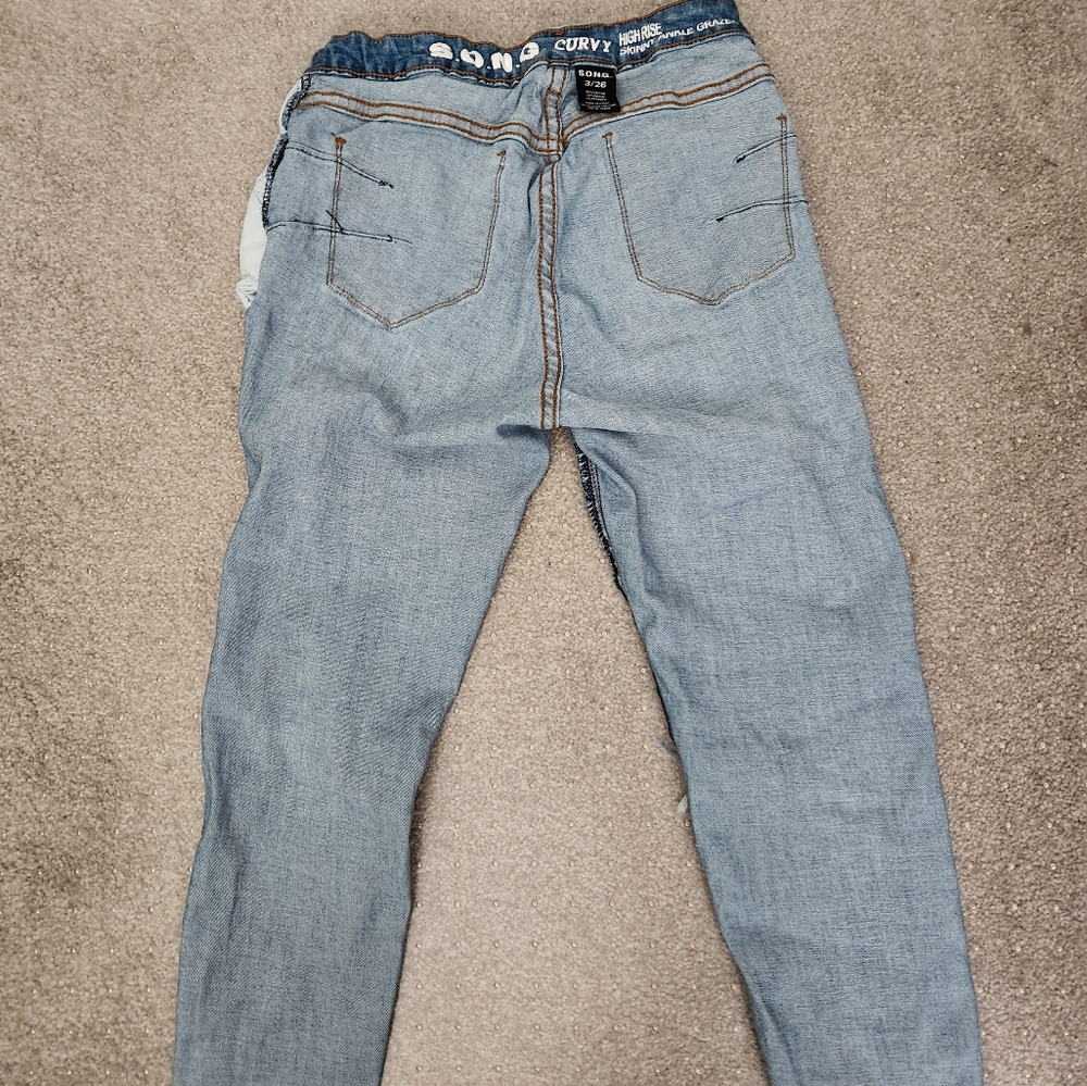 SONG Distressed Denim JEANS - Picture 6 of 12